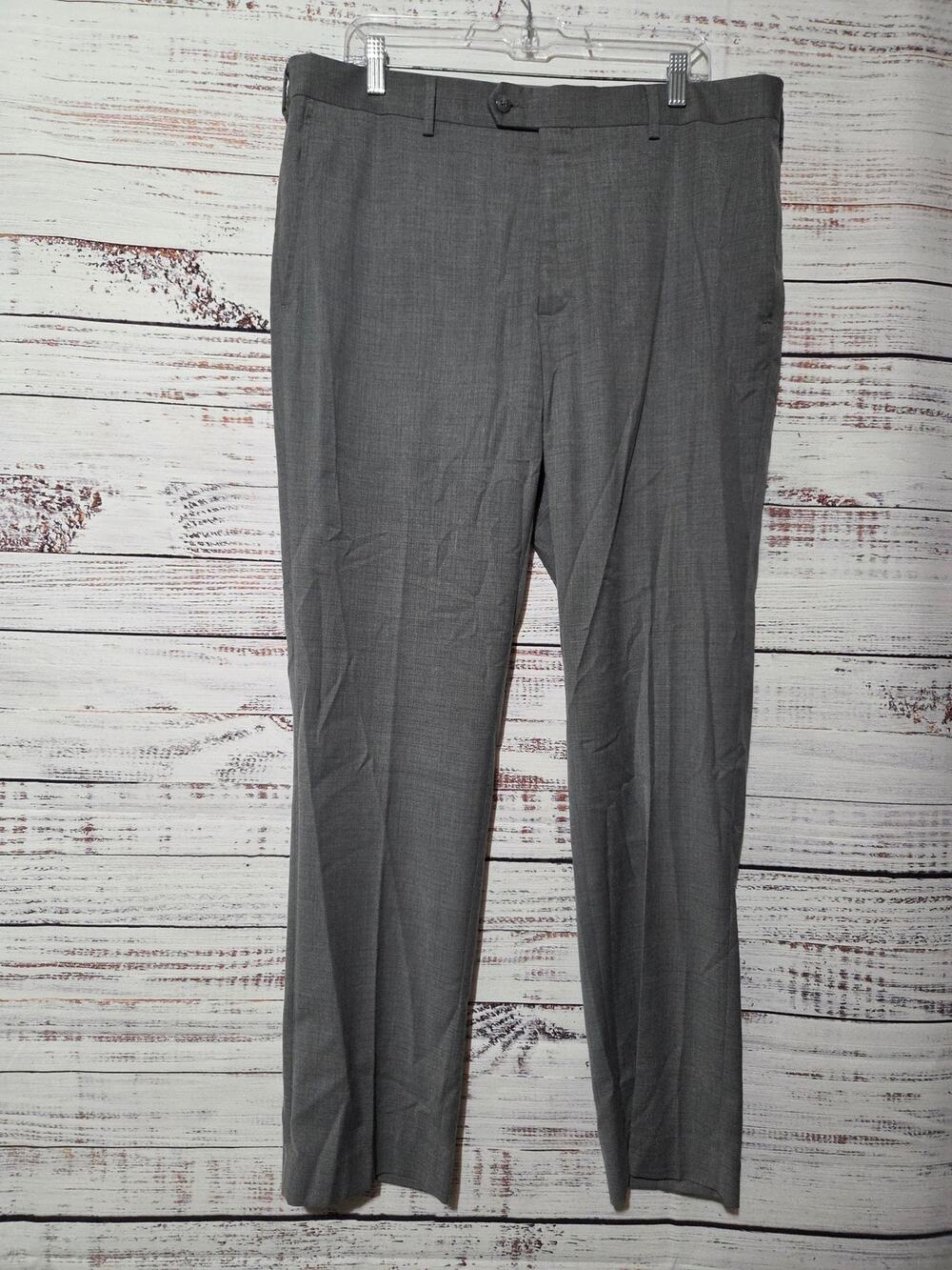 TravelSmart Roundtree & Yorke Gray Pants Men's 38 32